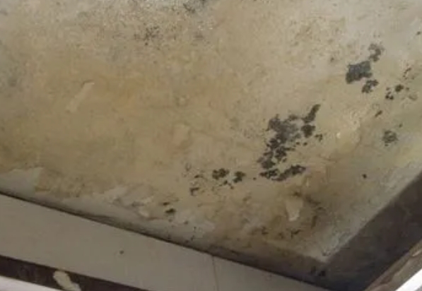 安达阳台漏水维修公司分享下安达卫生间渗水维修需要注意哪些问题。